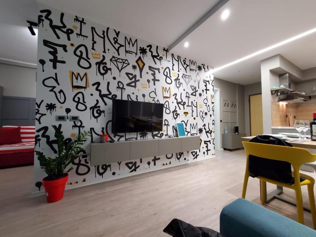 Helga'S Deluxe 3 Apartment تيرانا المظهر الخارجي الصورة
