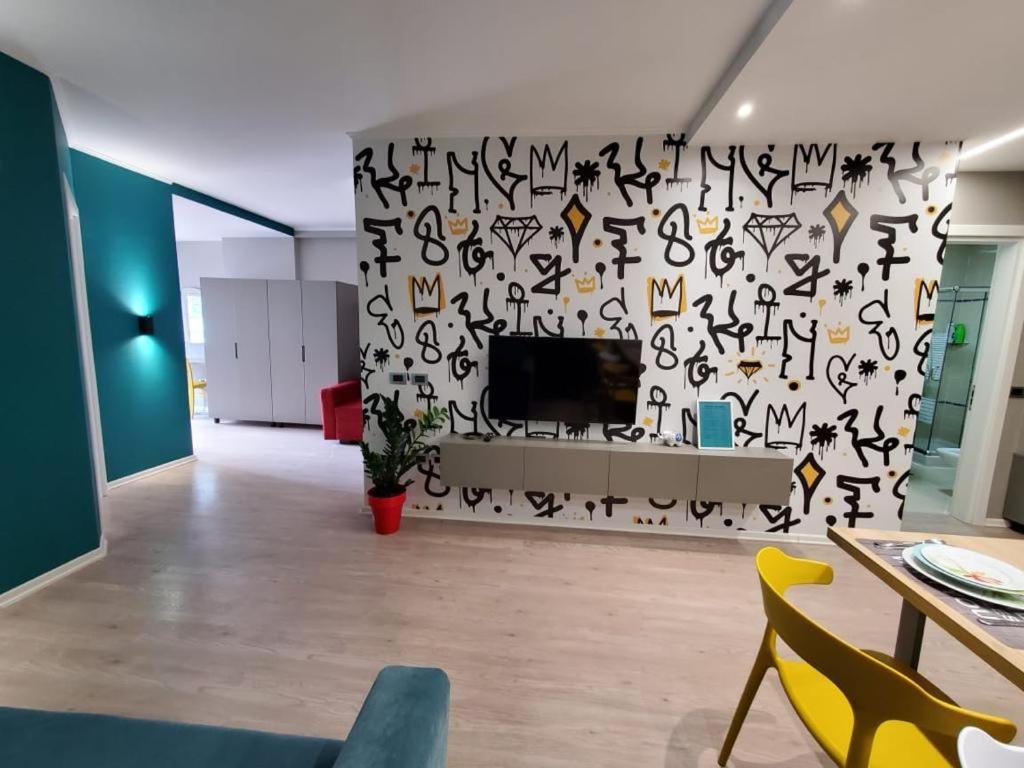 Helga'S Deluxe 3 Apartment تيرانا المظهر الخارجي الصورة