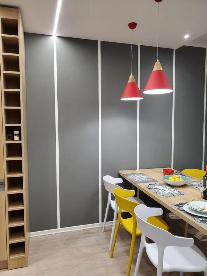 Helga'S Deluxe 3 Apartment تيرانا المظهر الخارجي الصورة