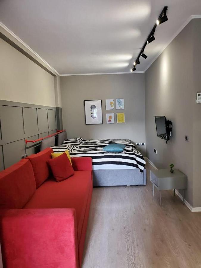 Helga'S Deluxe 3 Apartment تيرانا المظهر الخارجي الصورة