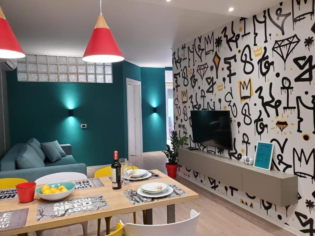 Helga'S Deluxe 3 Apartment تيرانا المظهر الخارجي الصورة